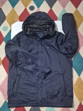Tommy Hilfiger Men's Lightweight Breathable Waterproof Hooded Jacket